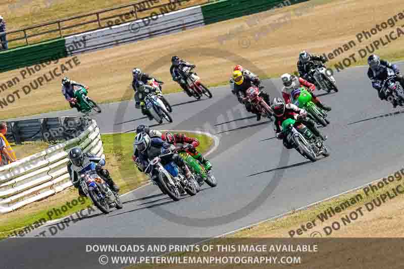 Vintage motorcycle club;eventdigitalimages;mallory park;mallory park trackday photographs;no limits trackdays;peter wileman photography;trackday digital images;trackday photos;vmcc festival 1000 bikes photographs